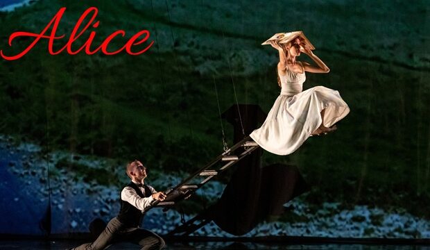 MOMIX: Alice MOMIX: Alice